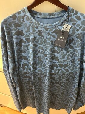 Fish Hippie Blue Camo Long Sleeve Shirt (NWT)